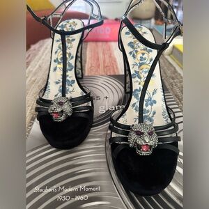 Gucci black velvet sandal with crystal tiger head. Never worn, size 39.5